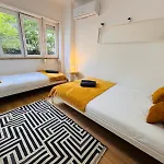 Crespo House I Fantastic D Πανσιόν